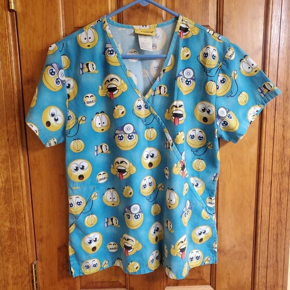 Central Small Scrub Top Womens Turquoise Emoji Medical Mock‎ Wrap SM48A601